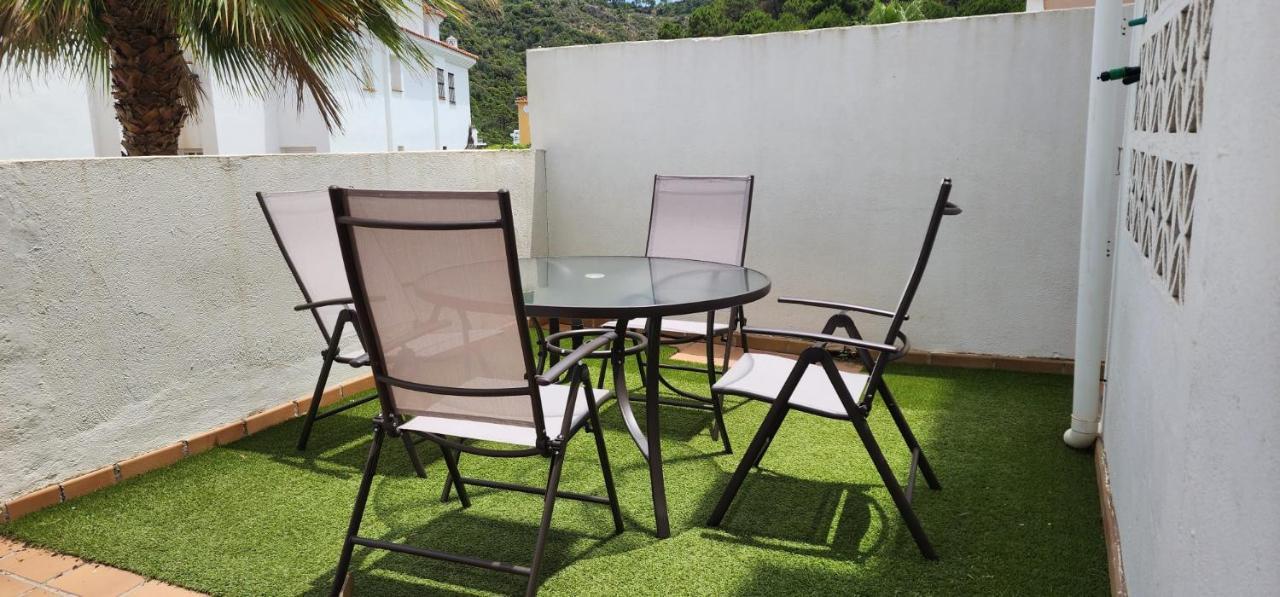 Апартаменты Bajo Con Jardin Deluxe Бенахавис Экстерьер фото